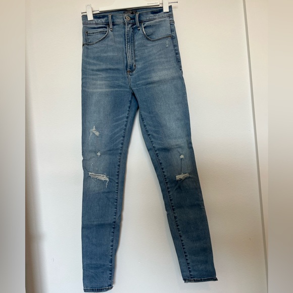 A&F Ripped Ultra High Rise Super Skinny Jean - Picture 4 of 7